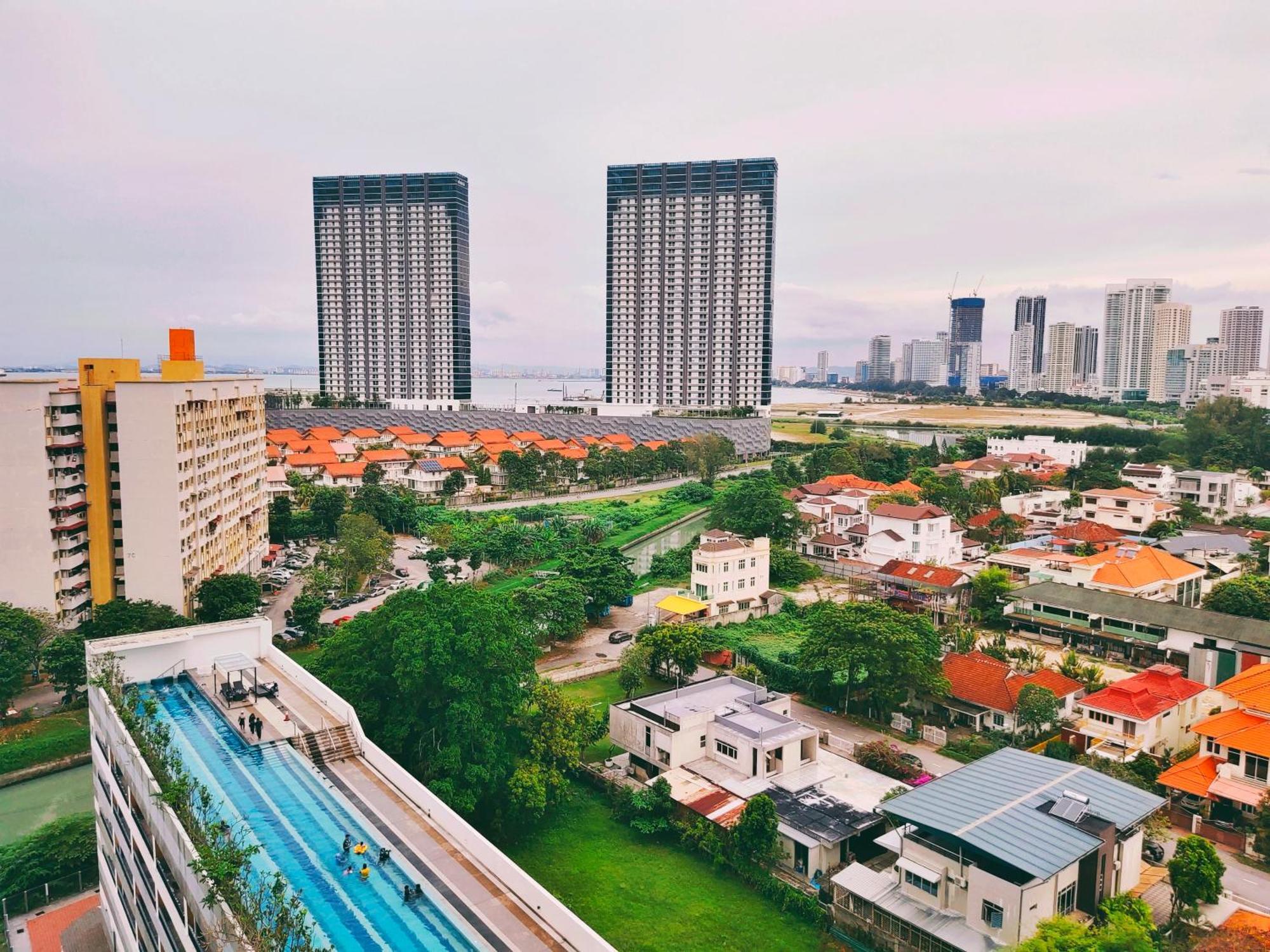 The Landmark By Katana 3Br To 4Br Luxury Seaview Landmark Homestay At Gurney 15-16Pax 无敌海景套房 Tanjung Tokong Esterno foto